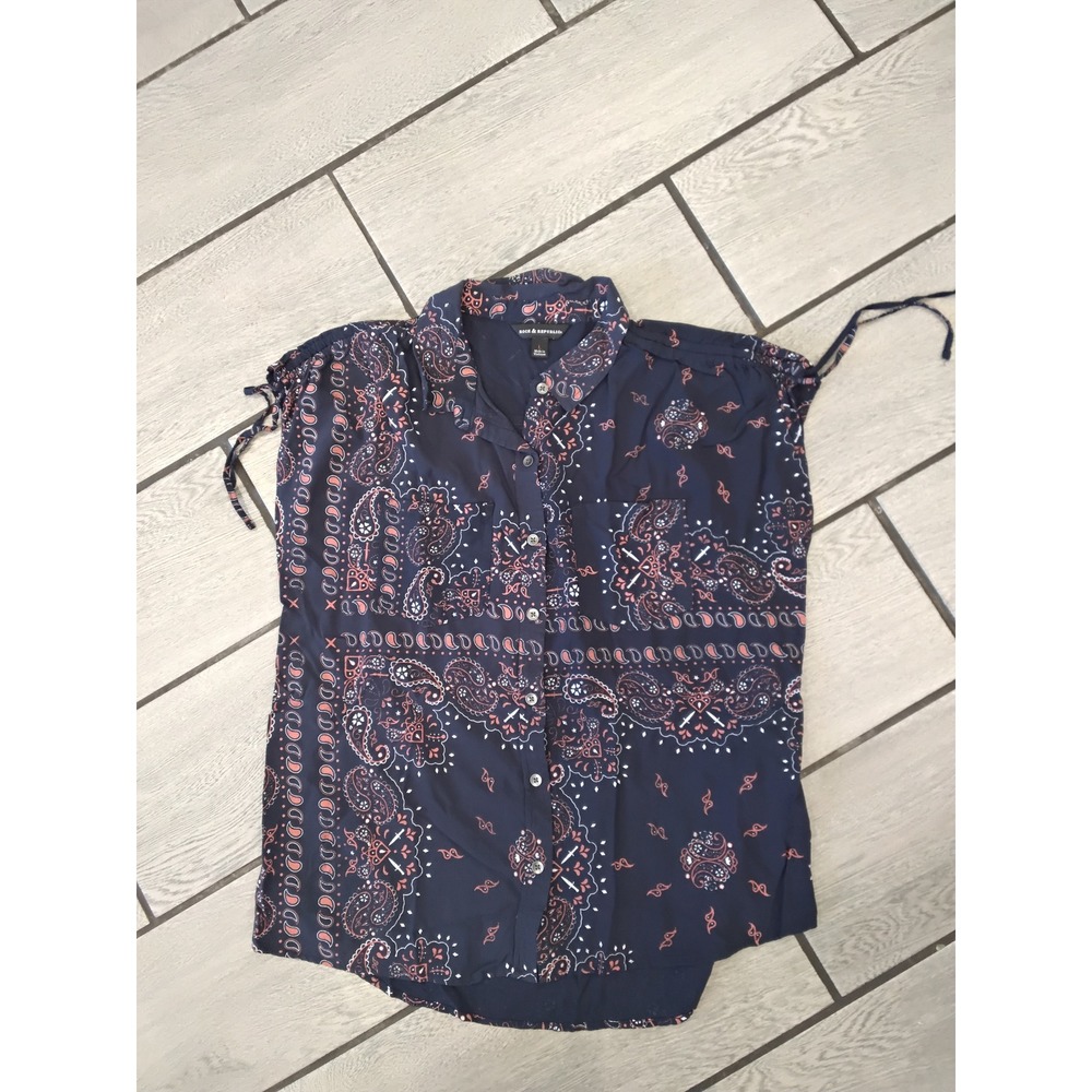 Rock‎ & Republic Navy Paisley Bandana Sleeveless Button Down Blouse Large